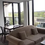 Smart Apartment Right In Canberra Cbd